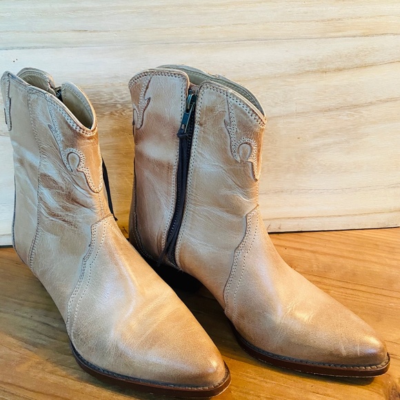 Free People New Frontier Western Tan Ankle Boots - Picture 6 of 7
